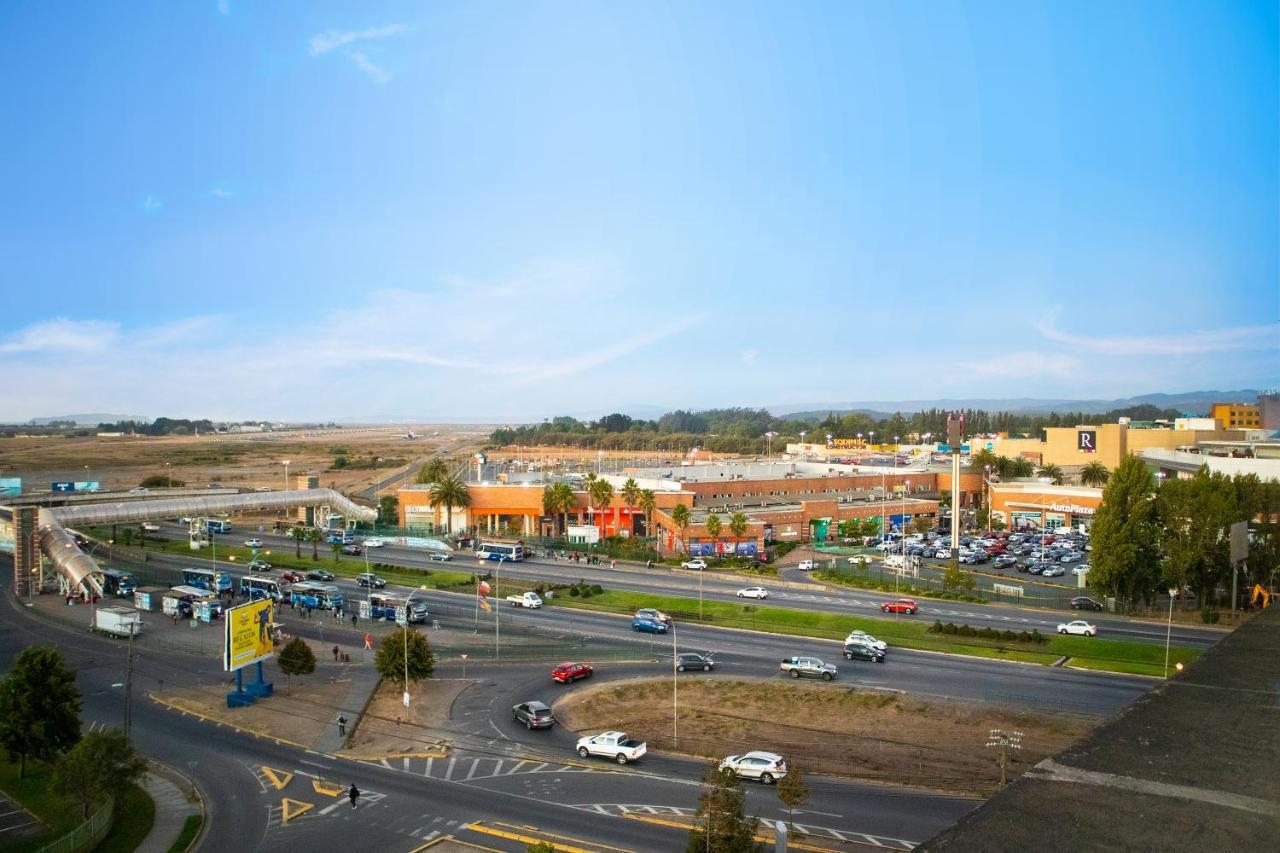 Hotel Wyndham Concepcion Pettra Zewnętrze zdjęcie The Mall at Sierra Vista
